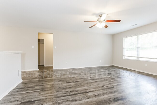 Foto del edificio - 15 Cedar Creek Cove