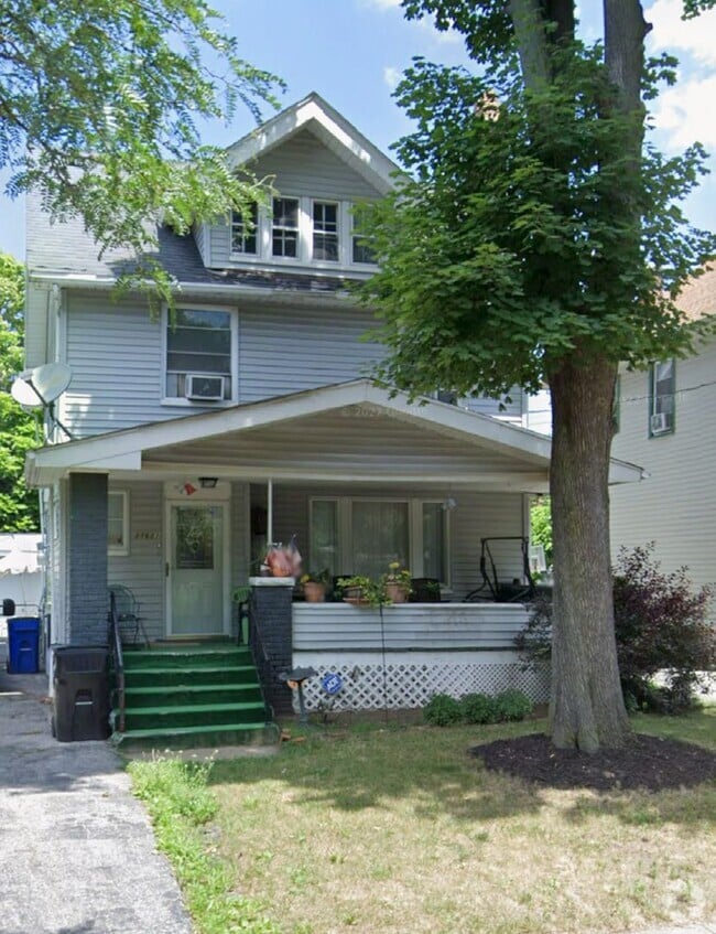 Building Photo - 11703 Castlewood Ave