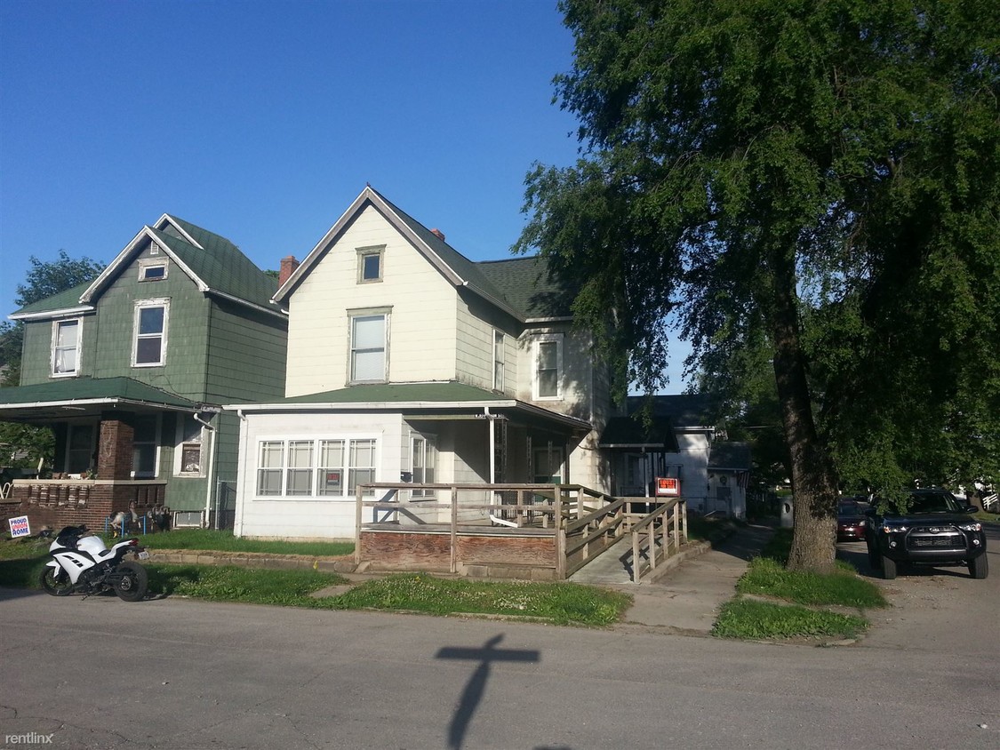 Primary Photo - 739 N Jefferson St