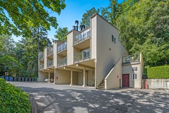 2949 76th Ave SE