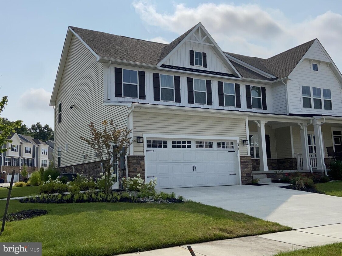 Foto principal - 603 Longleaf Dr
