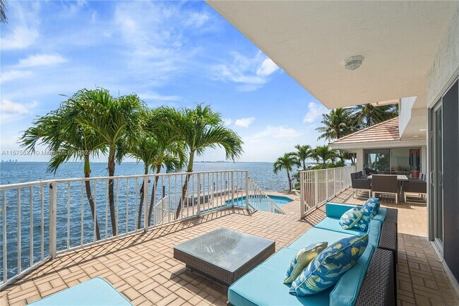 Foto del edificio - 6803 Sunrise Dr