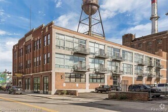 Building Photo - 55 W Canfield St