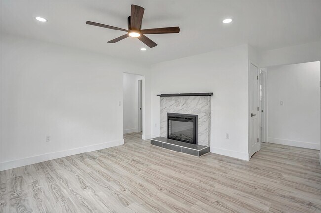 Foto del edificio - 155 Fairbanks Ave