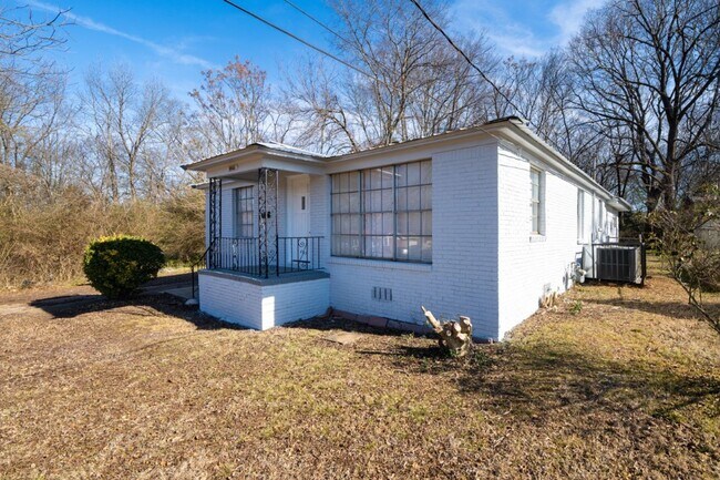 Building Photo - 3225 4th Ave N