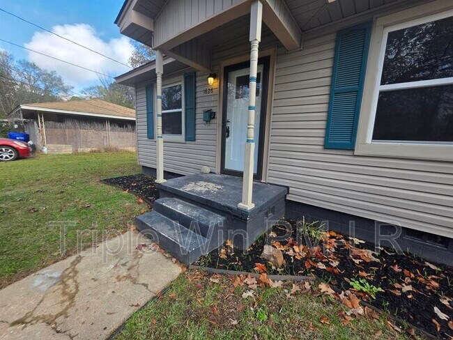 Foto del edificio - 1626 Davis St