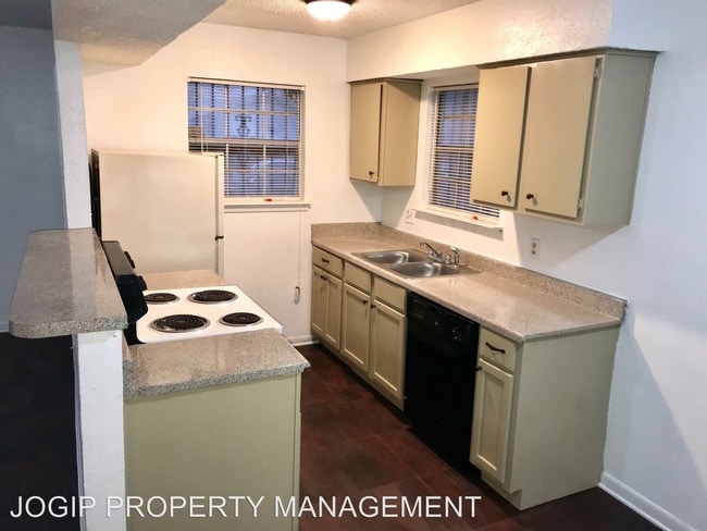Building Photo - 2 br, 1 bath House - 3119 LANTANA LN