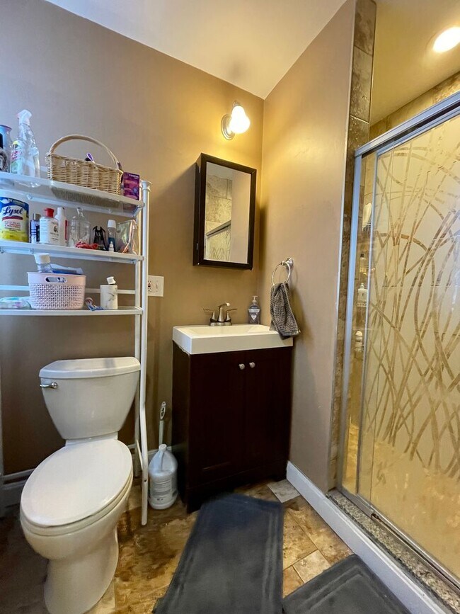 Building Photo - Prime Location in Allston - 5bed / 2bath available 9/1