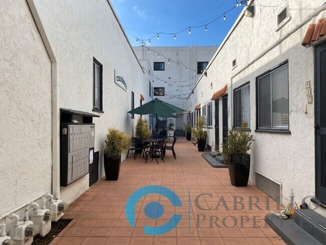 Foto del edificio - 2241 Fourth Ave