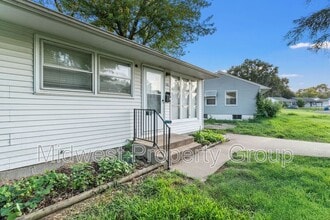 Building Photo - 306 Banff Cir