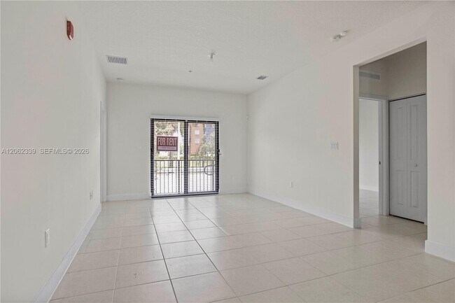 Foto del edificio - 8001 NW 41st St