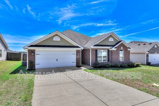 Foto del edificio - 2562 Inverness Dr