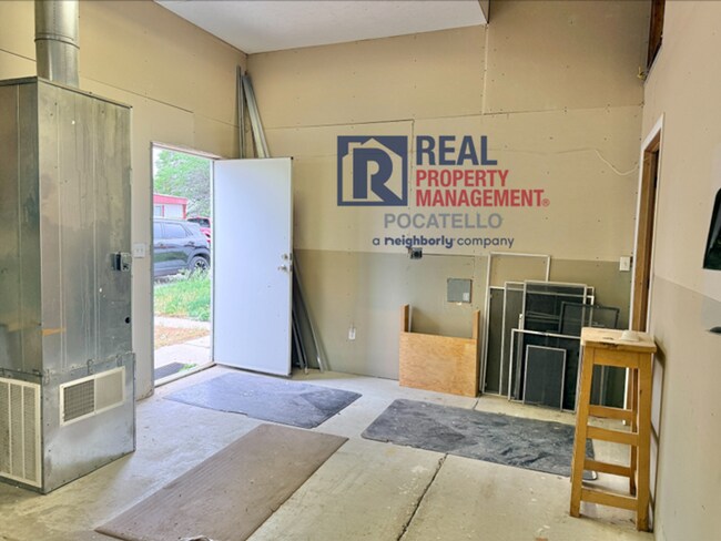 Building Photo - 11300 N Rio Vista Rd