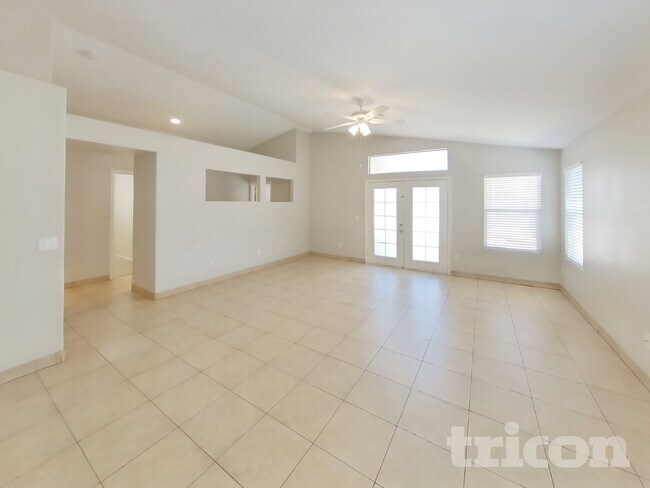 Foto del edificio - 10446 W Orange Dr