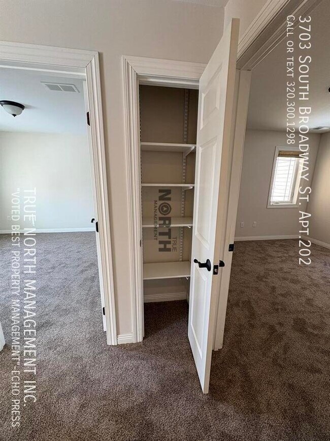 Foto del edificio - 3703 S Broadway St