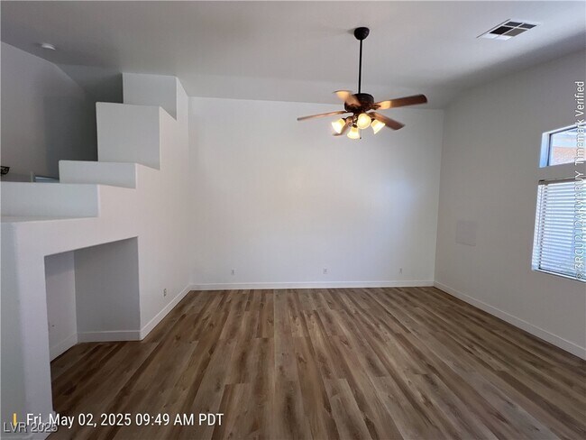 Foto del edificio - 1064 Bootspur Dr