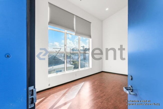 Building Photo - 3405 Helen St