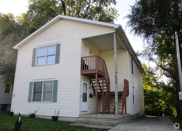 Lang s Alley Apartments Under 400 Bloomington IL 3 Rentals lang-s-alley-apartments-under-400-bloomington-il-3-rentals