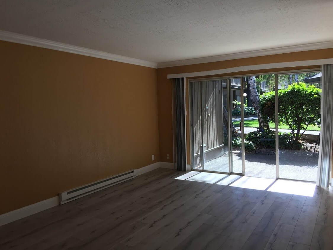 Foto principal - 121 Buckingham Dr
