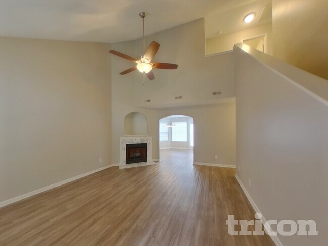 Foto del edificio - 1703 Mission Oaks St