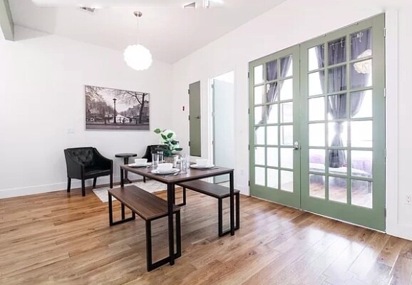 Foto del edificio - 418 Melrose St