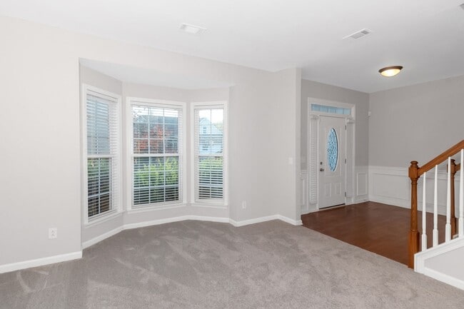 Building Photo - Lease This Stunning 4BR/2.5BA Oasis in Cov...