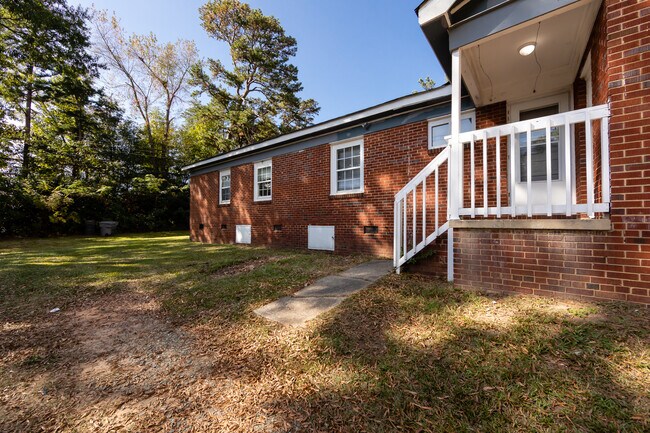 Foto del edificio - 3427 Meredith Ave