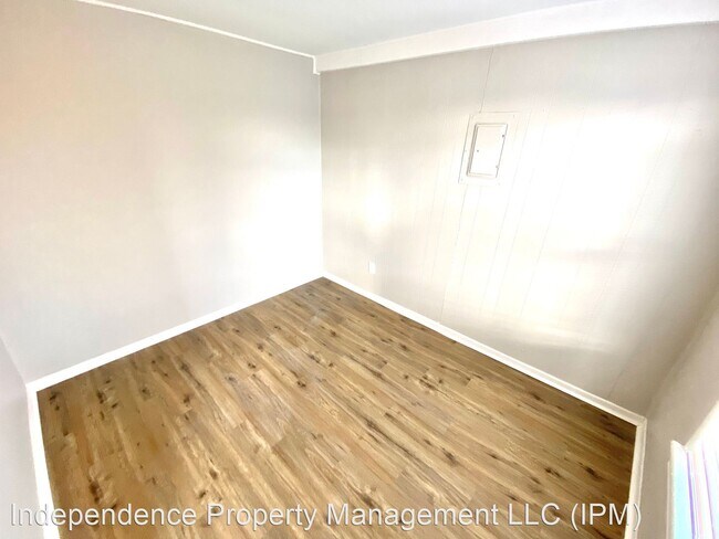 Foto del edificio - 3 br, 2 bath House - 906 Vine St.