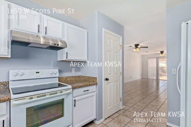 Building Photo - $1595- Newly Remodeled Beautiful 3 Bed | 2...