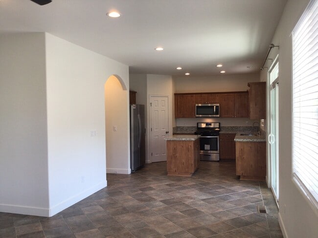 Building Photo - 2712 Ineisa Ct