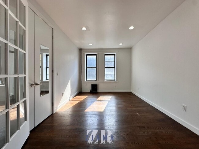 Building Photo - 410 Eastern Pkwy