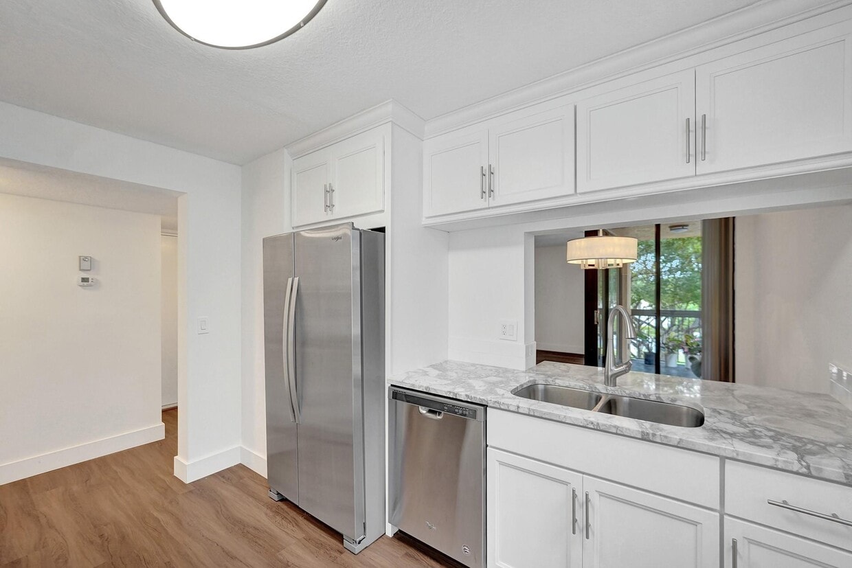Primary Photo - 450 Egret Circle Unit 9311