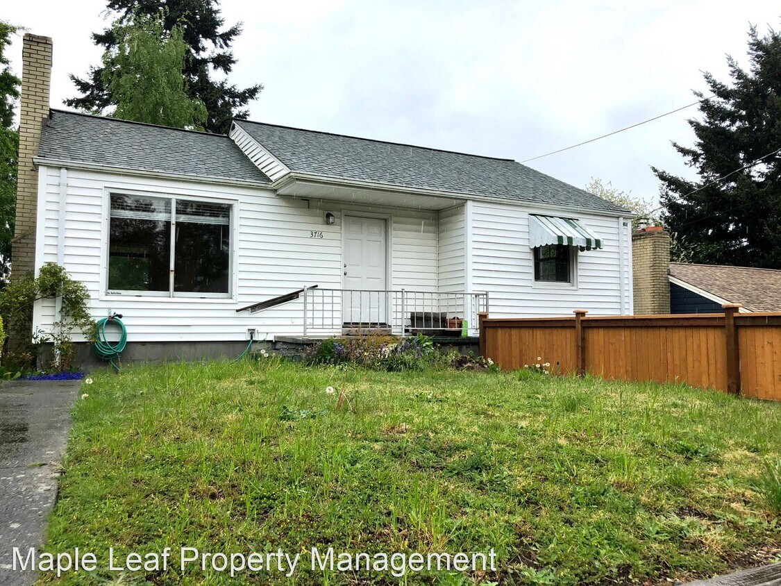 Primary Photo - 2 br, 1 bath House - 3716 SW Southern St