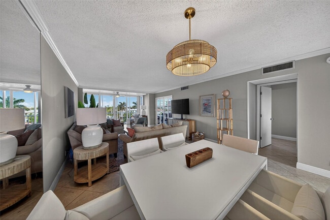 Building Photo - 3180 NE 48th Ct