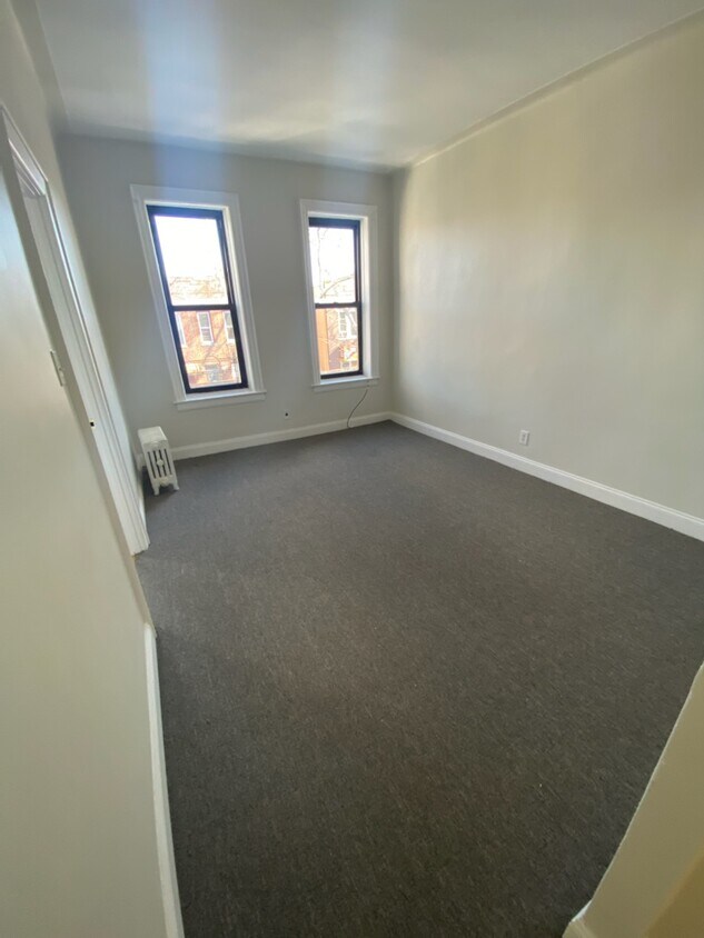 Foto del edificio - 388 E 96th St