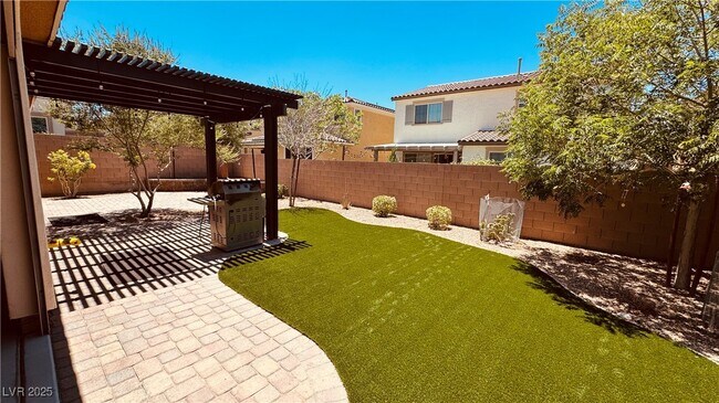 Foto del edificio - 2569 Prairie Pine St