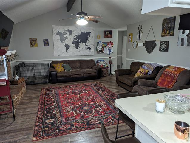 Foto del edificio - 422 Thoreau Ln