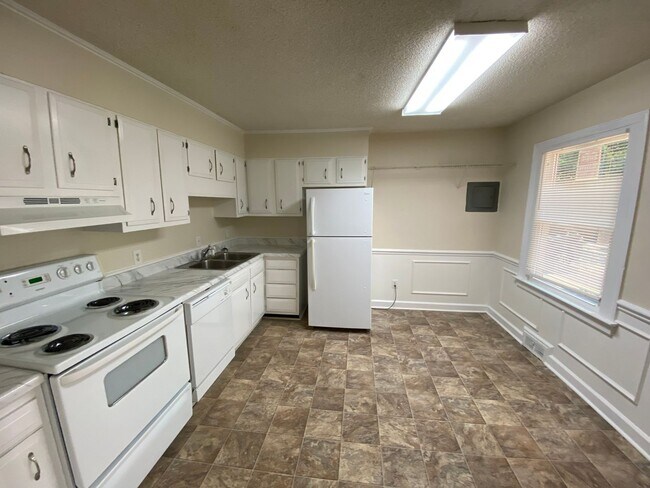 Building Photo - 4128