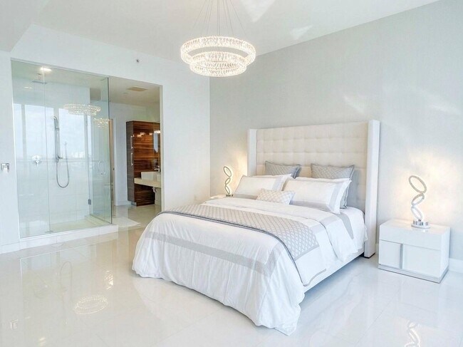 Foto del edificio - 2020 N Bayshore Dr