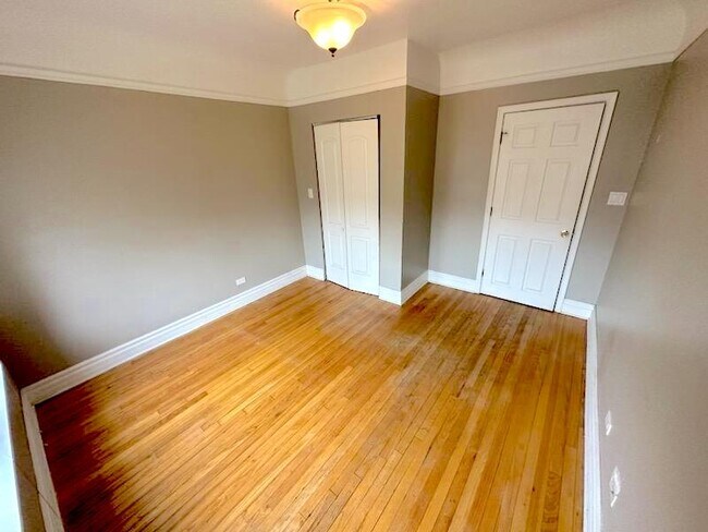 Foto del edificio - 40 N Menard Ave