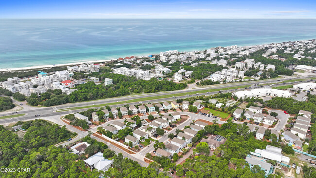 Building Photo - 40 Topside Dr