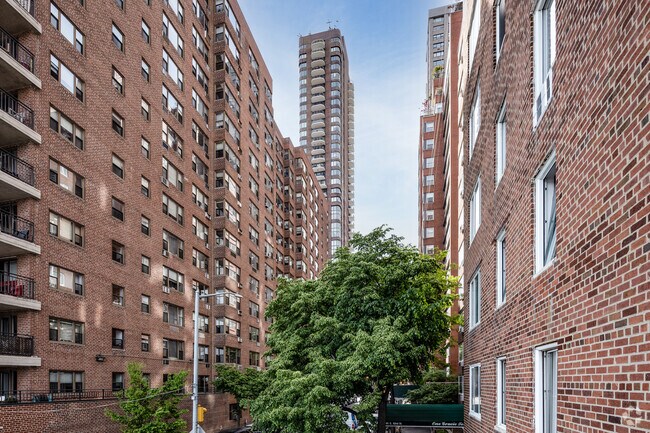 Foto del edificio - 52 E East End Ave