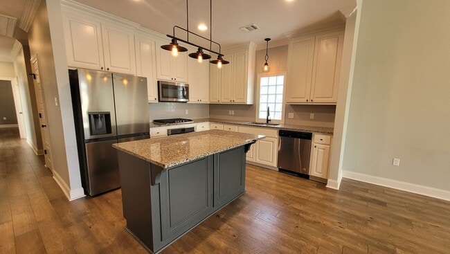 Building Photo - Beautiful 4 bedroom popular Lexington Park