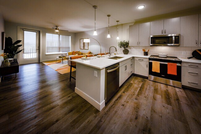 Building Photo - River Place Flats