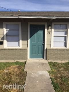Building Photo - 1315 E Carlos Truan Blvd
