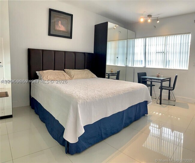 Foto del edificio - 26 Diplomat Pkwy
