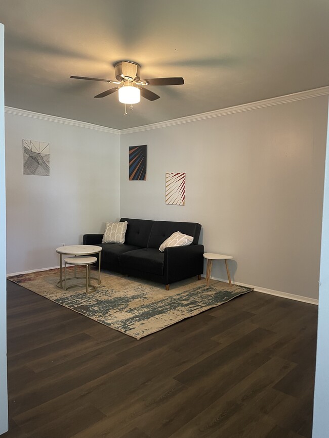 Furnished livingroom - 2429 Lawrenceville Hwy