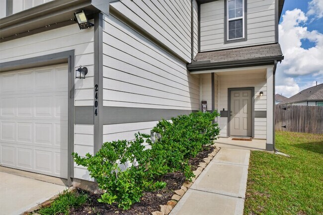Building Photo - 2404 Shellcracker Dr