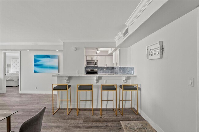 Building Photo - 3570 S Ocean Blvd