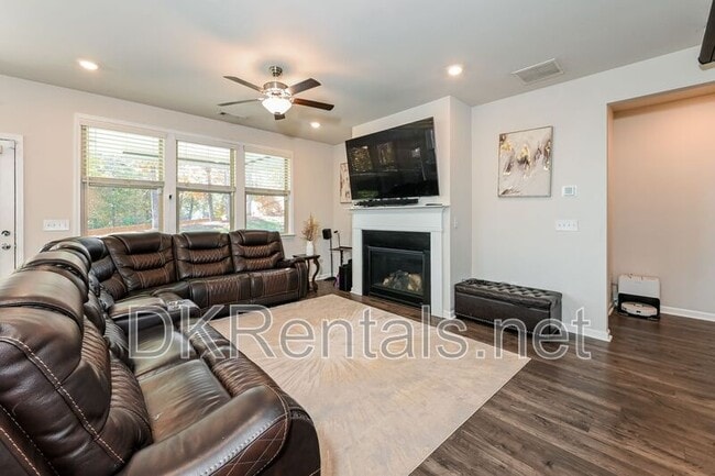 Foto del edificio - 4245 Grandview Pointe Wy